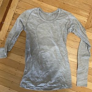 Lululemon swiftly tech long sleeve